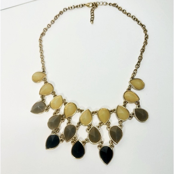 Anthropologie Chandelier Pendant Necklace Neutral Tones Gold Chain ONE SIZE NEW! - Picture 8 of 11